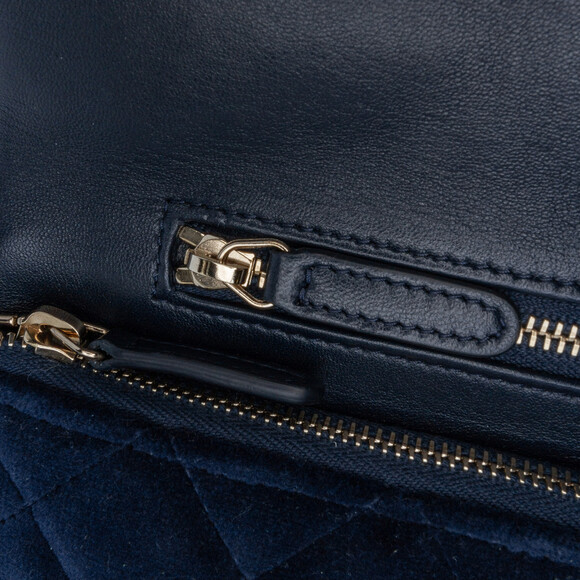 Auth Chanel Quilted 31 Clutch Blue Dark #168256C17B - Picture 7 of 10